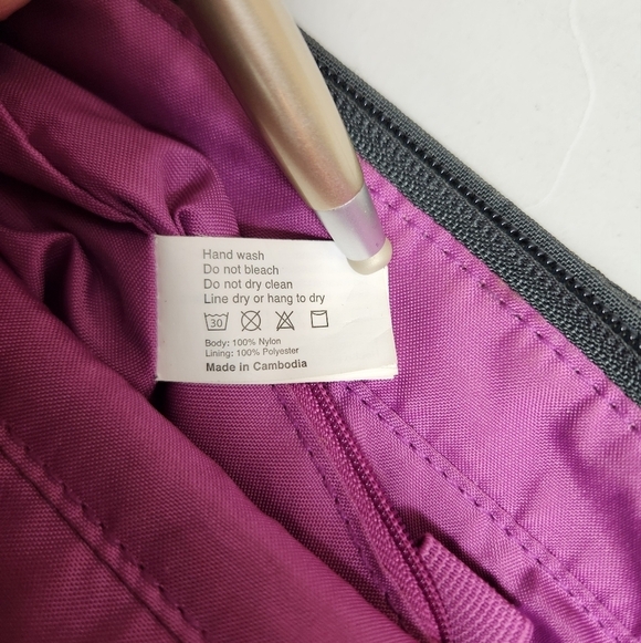 Baggallini Womens Snap It Dark Gray Nylon Travel Crossbody - Picture 12 of 12